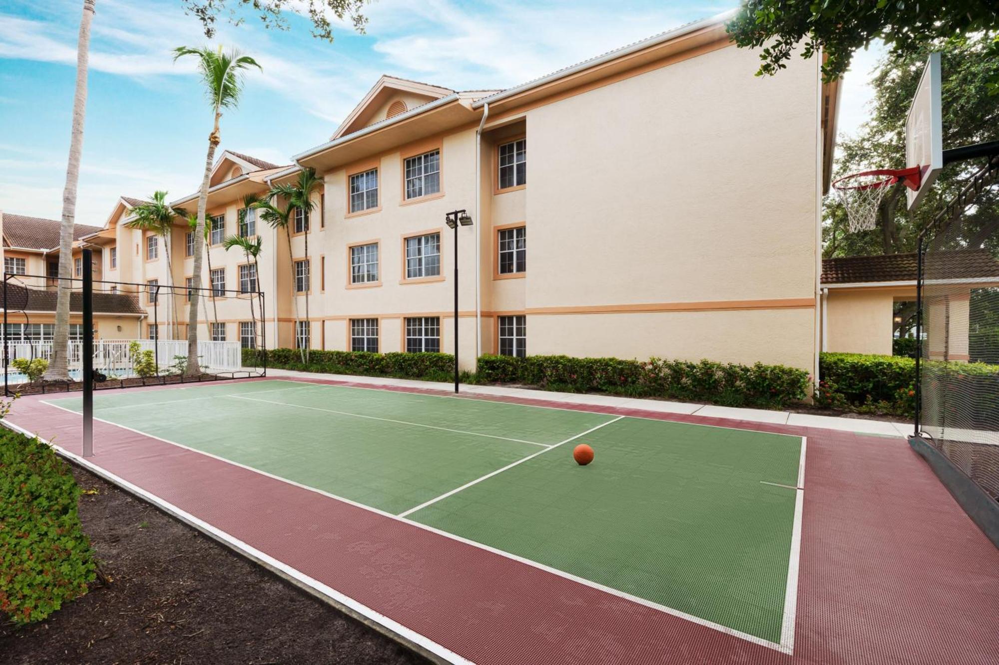 Residence Inn Уест Палм Бийч Екстериор снимка